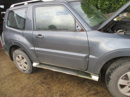 Mitsubishi shogun rear - shogun, arch