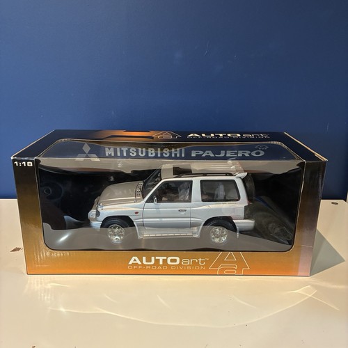 Autoart mitsubishi pajero swb - mitsubishi,