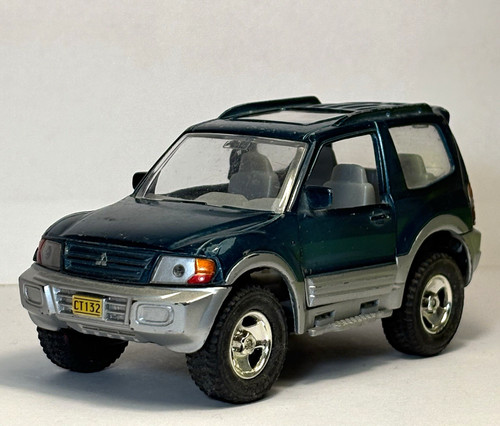 Mitsubishi pajero swb - swb, green