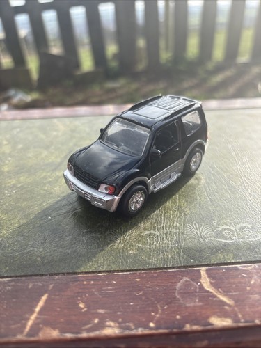 Black mitsubishi pajero swb - black,